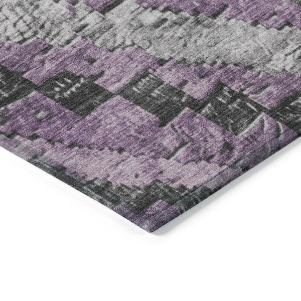 HomeRoots 8' Modern Round Aztec Area Rug in Lavender and Gray - Stylish, Washable for Indoor & Outdoor Use! 624763
