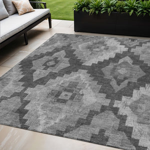 HomeRoots 5' Gray and Charcoal Aztec Washable Indoor-Outdoor Area Rug - Durable, Stylish, Easy Care Solution! 624912
