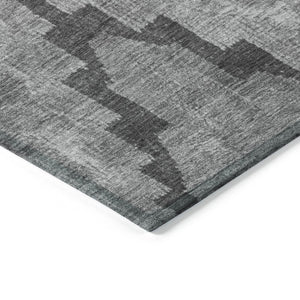 HomeRoots 8' Modern Gray and Charcoal Round Aztec Area Rug - Durable, Washable, Perfect for Indoor & Outdoor Use! 624913