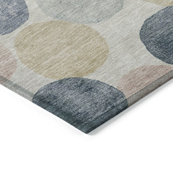 HomeRoots 5' Stylish Geometric Indoor/Outdoor Area Rug in Beige, Navy Blue & Gold - Washable & Durable Design 8' Round 625075