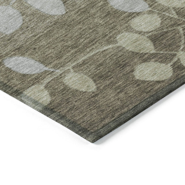 HomeRoots 5' Elegant Khaki and Gray Floral Area Rug – Durable, Washable Design for Indoor and Outdoor Spaces 8' Round 625183