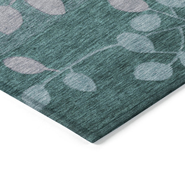 HomeRoots 5' Durable Teal Blue and Gray Floral Indoor Outdoor Area Rug - Machine Washable, Stylish & Versatile 8' Round 625207