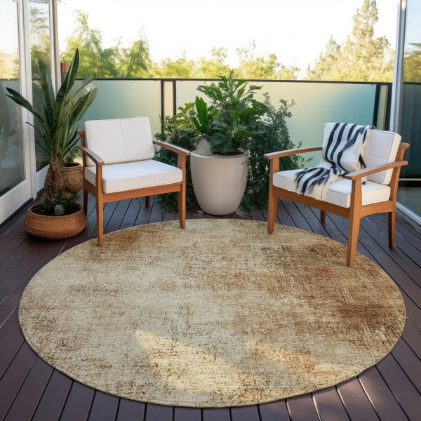HomeRoots 8' Round Abstract Area Rug in Beige & Brown - Washable, Durable, Modern Design for Indoors & Outdoors 625297