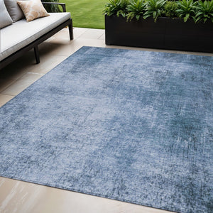 HomeRoots 5' Stylish Blue and Sky Blue Abstract Washable Area Rug for Indoor/Outdoor Spaces - Durable & Versatile! 625302