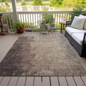 HomeRoots 5' Chocolate and Taupe Abstract Area Rug - Washable, Stain-Resistant, Perfect for Indoor/Outdoor Use 625326