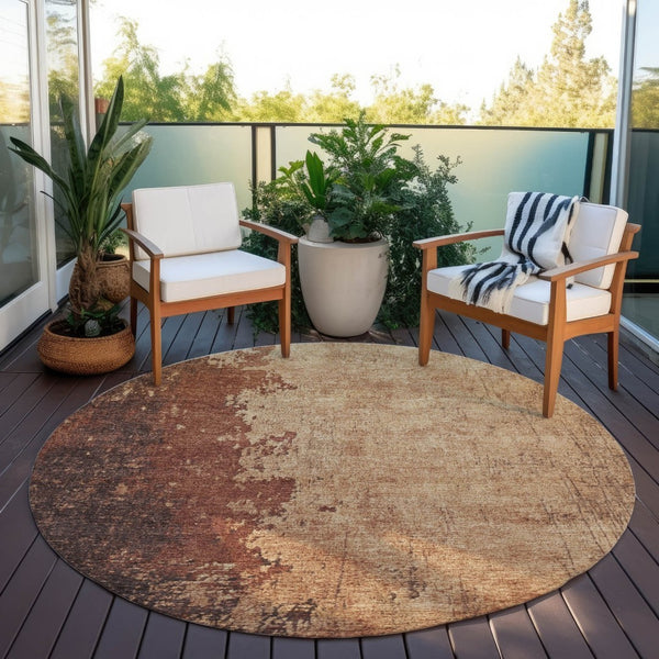 HomeRoots 8' Rust and Copper Round Abstract Area Rug - Stylish, Washable, Durable for Indoor & Outdoor Use 625345