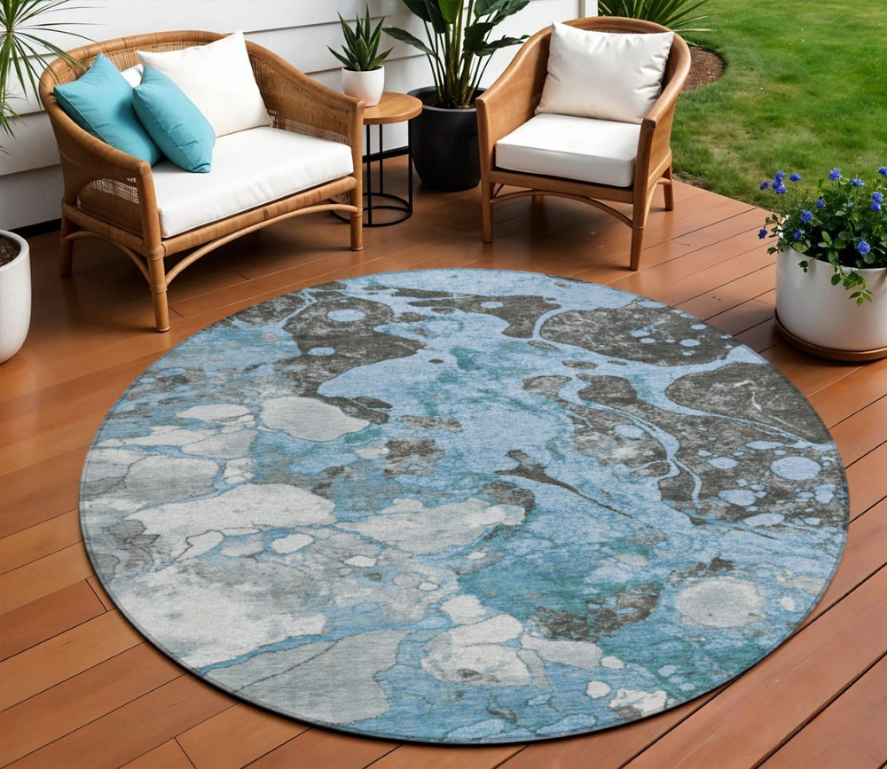 HomeRoots 8' Blue and Charcoal Round Abstract Washable Rug - Stylish Indoor/Outdoor Area Rug for Any Space 625471