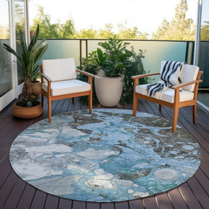 HomeRoots 8' Blue and Charcoal Round Abstract Washable Rug - Stylish Indoor/Outdoor Area Rug for Any Space 625471