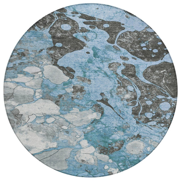 HomeRoots 8' Blue and Charcoal Round Abstract Washable Rug - Stylish Indoor/Outdoor Area Rug for Any Space 625471