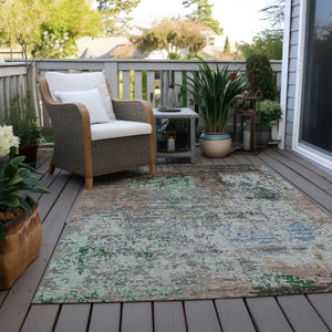 HomeRoots 5' X 8' Indoor-Outdoor Taupe & Ivory Abstract Area Rug - Stylish, Washable & Durable for Any Space 625536