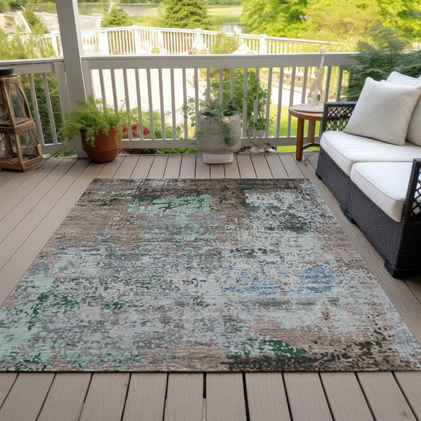 HomeRoots 5' X 8' Indoor-Outdoor Taupe & Ivory Abstract Area Rug - Stylish, Washable & Durable for Any Space 625536