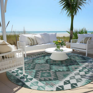 HomeRoots 8' Round Tribal Area Rug in Pale Aqua, Ivory & Gray – Washable, Durable for Indoor/Outdoor Spaces 625764