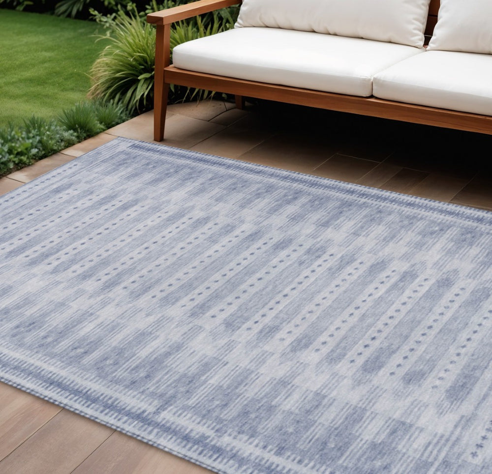 HomeRoots 8' X 10' Blue and Ivory Geometric Rug – Stylish, Washable Area Rug for Indoor & Outdoor Spaces 625807