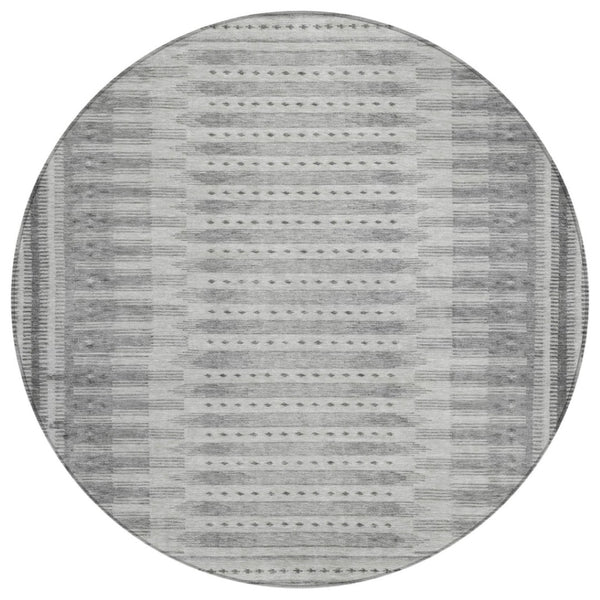 HomeRoots 8' Gray and Silver Round Geometric Area Rug – Modern, Washable Design for Indoor & Outdoor Spaces! 625818