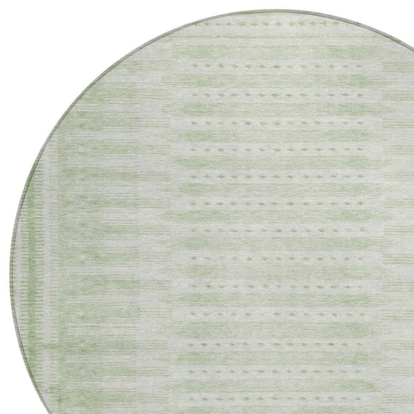 HomeRoots 8' Sage and Ivory Round Geometric Rug - Stylish, Washable Indoor/Outdoor Area Rug for High-Traffic Spaces 625830