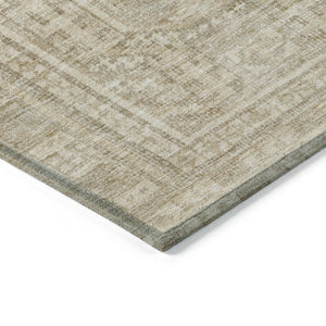 HomeRoots 8' Beige and Ivory Round Geometric Area Rug - Washable, Durable, Perfect for Indoor & Outdoor Spaces 625896