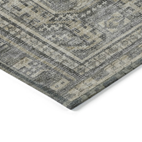 HomeRoots 5' Stylish Pewter and Beige Geometric Area Rug - Washable, Durable for Indoor & Outdoor Spaces 625925