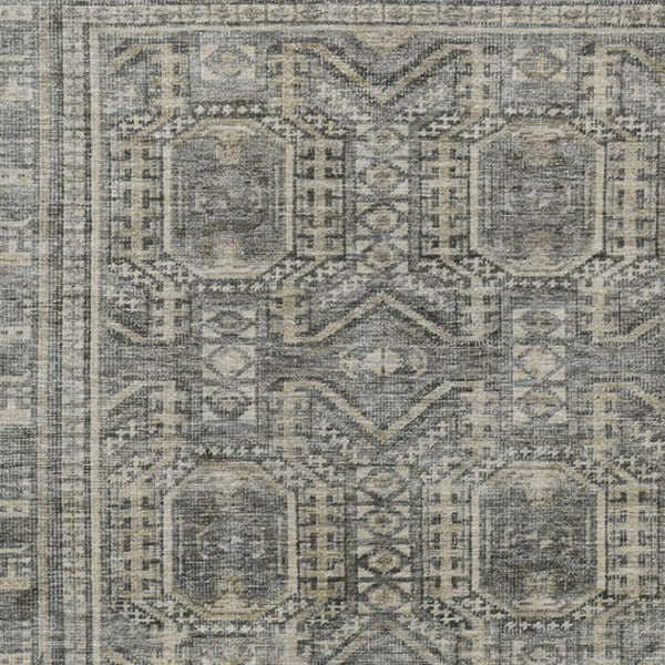 HomeRoots 5' Stylish Pewter and Beige Geometric Area Rug - Washable, Durable for Indoor & Outdoor Spaces 625925