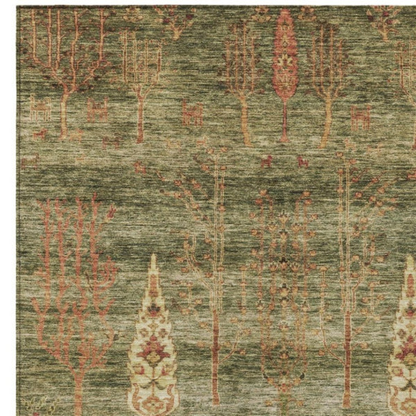 HomeRoots 8' X 10' Artichoke Green & Rust Floral Washable Rug - Durable Indoor/Outdoor Charm for Any Space 625981