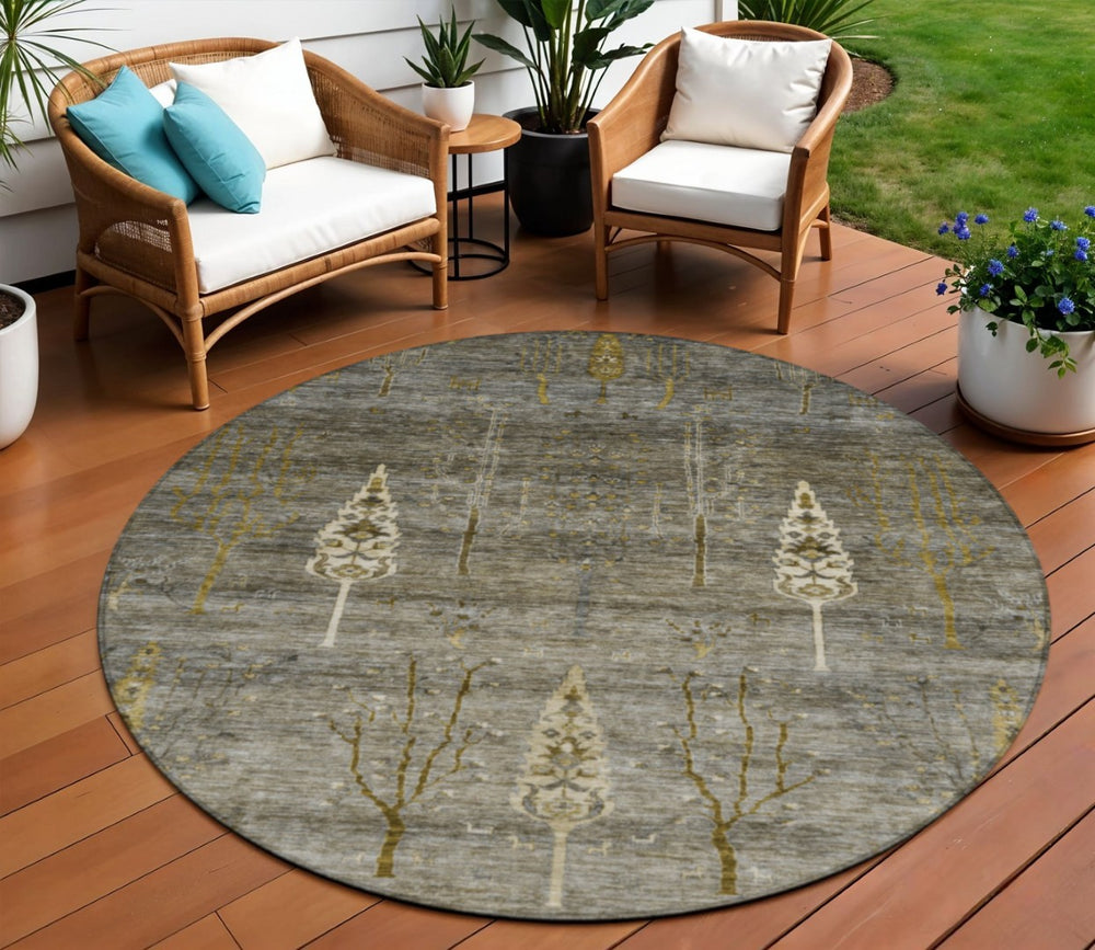 HomeRoots 8' Round Floral Pewter and Gold Area Rug - Washable, Durable, Indoor/Outdoor Charm for Any Space 625998