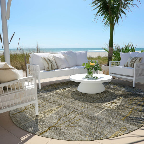 HomeRoots 8' Round Floral Pewter and Gold Area Rug - Washable, Durable, Indoor/Outdoor Charm for Any Space 625998