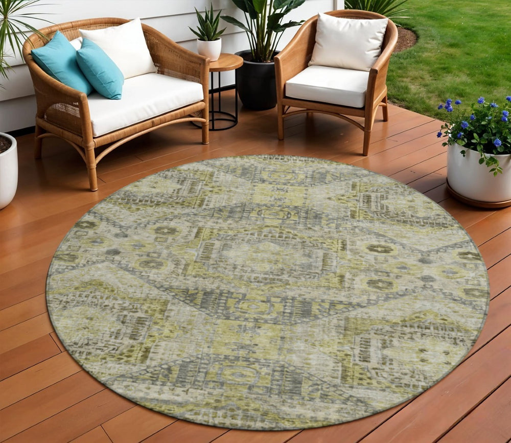HomeRoots 8' Khaki and Gray Round Moroccan Rug - Stylish, Washable Indoor-Outdoor Area Rug for Any Space 626178