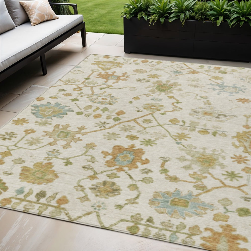 HomeRoots 5' Elegant Ivory and Gold Floral Indoor-Outdoor Area Rug – Durable, Washable, Perfect for Any Space! 626219