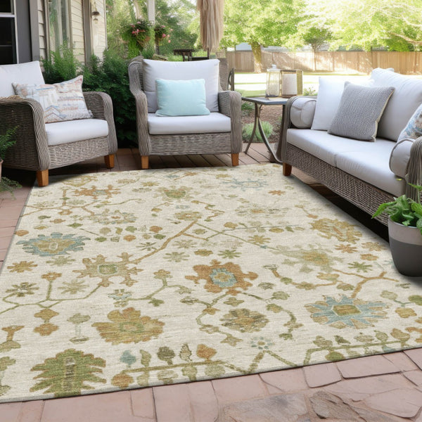 HomeRoots 5' Elegant Ivory and Gold Floral Indoor-Outdoor Area Rug – Durable, Washable, Perfect for Any Space! 626219
