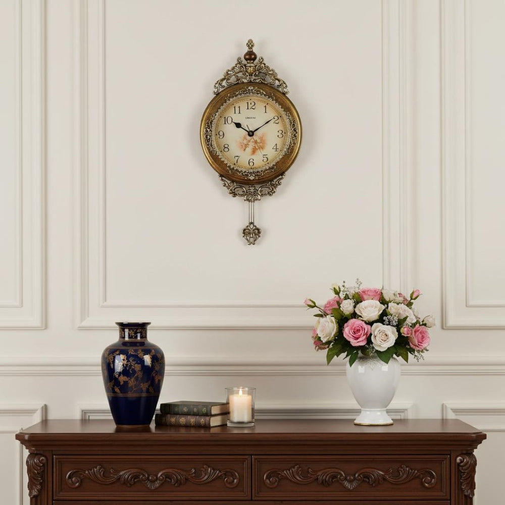 HomeRoots 15" Elegant Gold & Silver Resin Wall Clock with Silent Pendulum - Timeless Home Décor Piece 626382