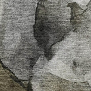 HomeRoots 5' Gray and Silver Abstract Indoor Outdoor Area Rug - Stylish, Washable, Durable for Modern Spaces 8' X 10' 626473
