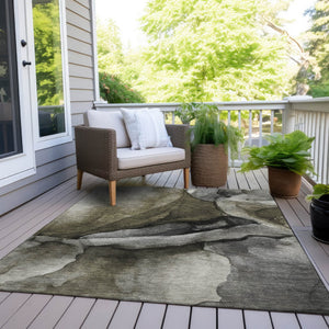 HomeRoots 5' Gray and Silver Abstract Indoor Outdoor Area Rug - Stylish, Washable, Durable for Modern Spaces 9' X 12' 626474