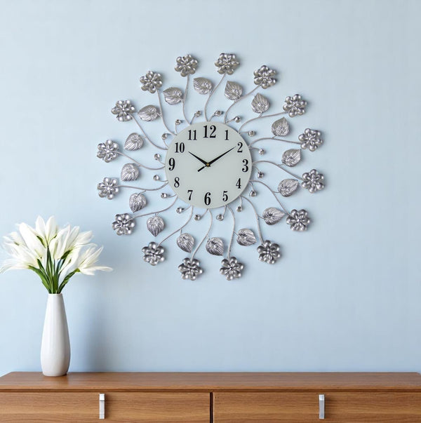 Homeroots 27" Elegant Floral Round Wall Clock In Silver, Black & White - Silent Analog Design For Timeless Style   626547