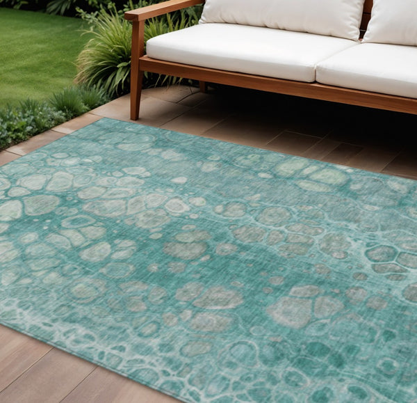 HomeRoots 5' Aqua and Silver Abstract Area Rug - Modern Design for Indoor and Outdoor Spaces, Easy Care & Durable 8' X 10' 626651