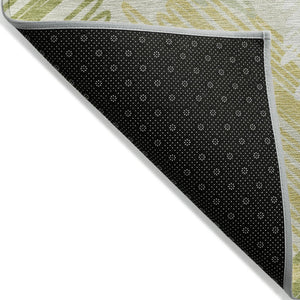 HomeRoots 5' Stylish Green Ivory Gold Geometric Washable Area Rug for Indoor Outdoor High-Traffic Spaces 8' Round 626716