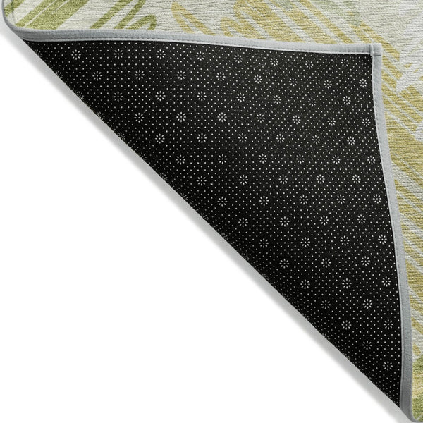 HomeRoots 5' Stylish Green Ivory Gold Geometric Washable Area Rug for Indoor Outdoor High-Traffic Spaces 8' Round 626716