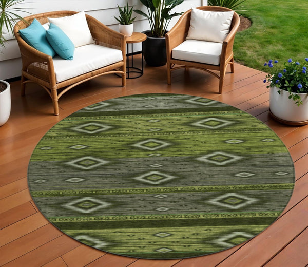 HomeRoots 5' Tribal Area Rug in Artichoke Green, Gray & Fern Green - Durable, Washable for Indoor & Outdoor Use 8' Round 626728