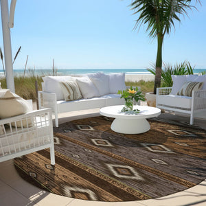 HomeRoots 5' Stylish Chocolate Copper and Gray Tribal Washable Area Rug for Indoor and Outdoor Spaces 8' Round 626734