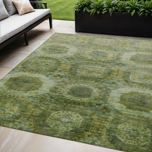 HomeRoots 5' Artichoke Green and Beige Medallion Area Rug - Durable, Washable Design for Indoor & Outdoor Use 5' X 8' 626751