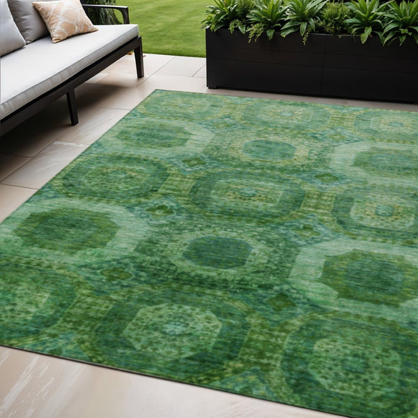 HomeRoots 5' Emerald Medallion Washable Indoor Outdoor Area Rug - Durable, Elegant, and Easy-Care Design 5' X 8' 626763