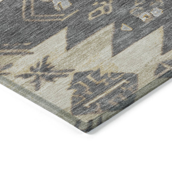 HomeRoots 5' Stylish Beige and Gray Tribal Washable Area Rug for Indoor and Outdoor Spaces, Durable Design 8' Round 626806