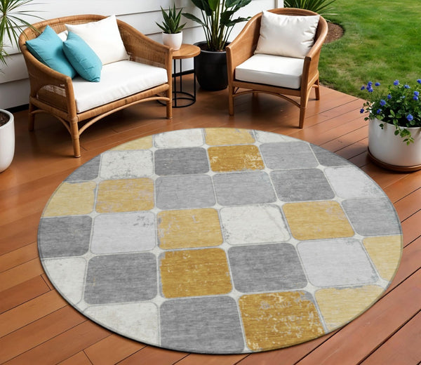 HomeRoots 5' Gold and Gray Geometric Indoor Outdoor Area Rug - Stylish, Washable, and Stain-Resistant Solution 8' Round 626938