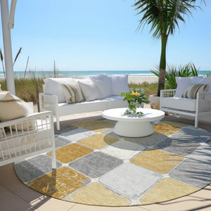 HomeRoots 5' Gold and Gray Geometric Indoor Outdoor Area Rug - Stylish, Washable, and Stain-Resistant Solution 8' Round 626938