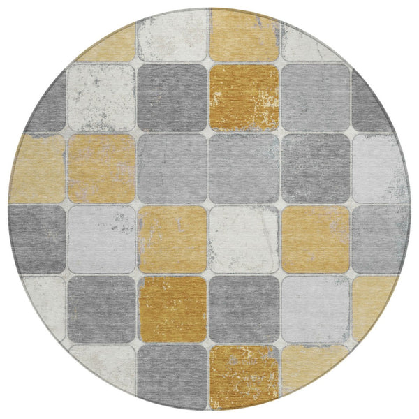 HomeRoots 5' Gold and Gray Geometric Indoor Outdoor Area Rug - Stylish, Washable, and Stain-Resistant Solution 8' Round 626938