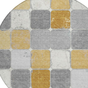 HomeRoots 5' Gold and Gray Geometric Indoor Outdoor Area Rug - Stylish, Washable, and Stain-Resistant Solution 8' Round 626938