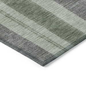 HomeRoots 5' Durable Green and Gray Striped Washable Area Rug for Indoor and Outdoor High-Traffic Spaces 8' Round 627094