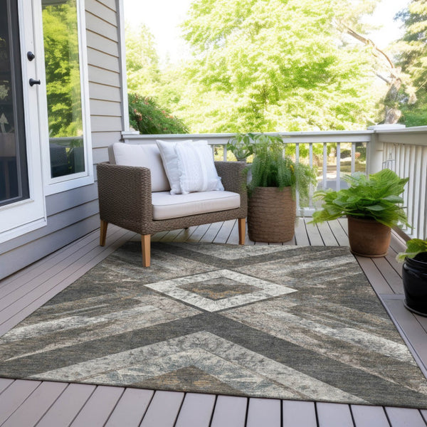 HomeRoots 5' Modern Brown and Gray Geometric Area Rug - Durable, Washable, Indoor/Outdoor Versatile Design 10' X 14' 627109