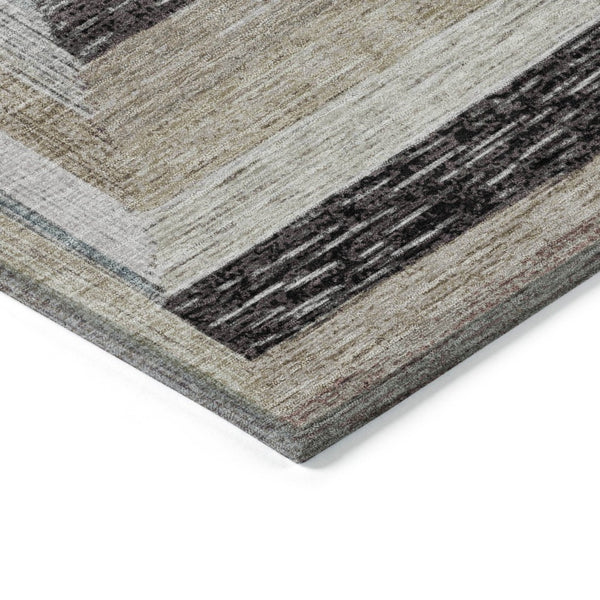 HomeRoots 5' Modern Geometric Beige Charcoal Ivory Washable Rug - Durable Indoor Outdoor Style & Easy Care 8' Round 627136