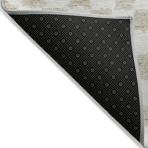 HomeRoots 5' Beige and Ivory Geometric Indoor-Outdoor Area Rug - Stylish, Durable, and Machine Washable Design 5' X 8' 627183