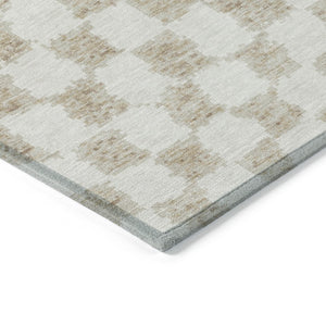 HomeRoots 5' Beige and Ivory Geometric Indoor-Outdoor Area Rug - Stylish, Durable, and Machine Washable Design 8' Round 627184