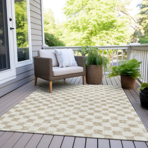 HomeRoots 5' Beige and Ivory Geometric Indoor-Outdoor Area Rug - Stylish, Durable, and Machine Washable Design 8' X 10' 627185
